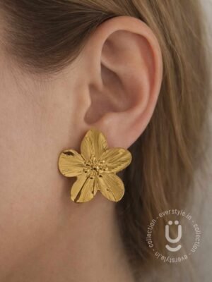 Anti Tarnish Flower earrings