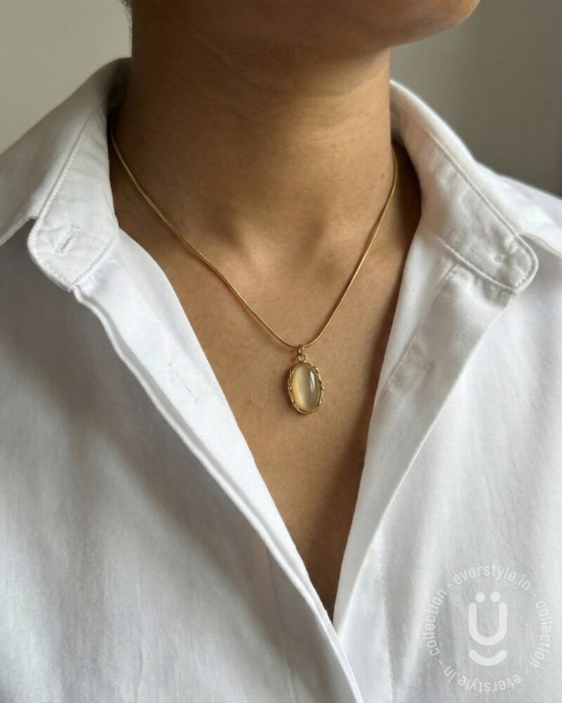 Anti-Tarnish Gold Monalisa Necklace