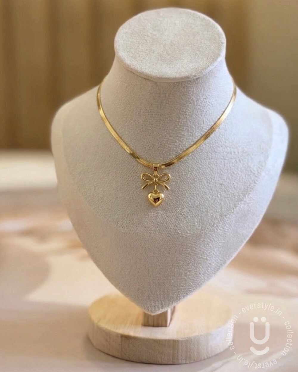 Anti-Tarnish Gold Bow With Heart Necklace