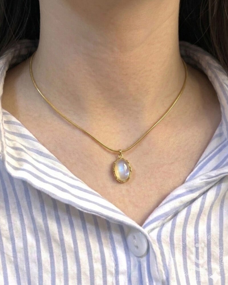 Anti-Tarnish Gold Monalisa Necklace