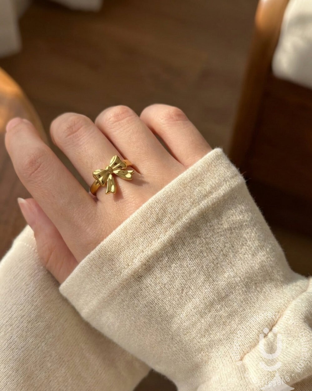 Anti-Tarnish Gold Finger Ring With Adjustable Size