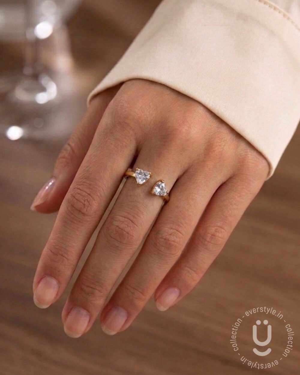 Anti-Tarnish Gold Stone Finger Ring With Adjustable Size