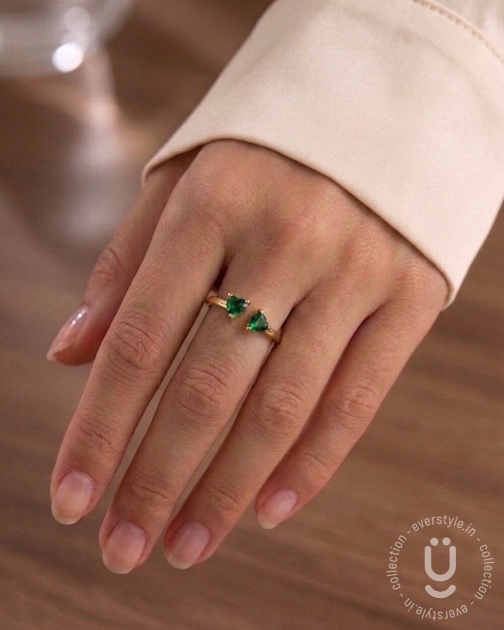 Anti-Tarnish Gold Stone Finger Ring With Adjustable Size