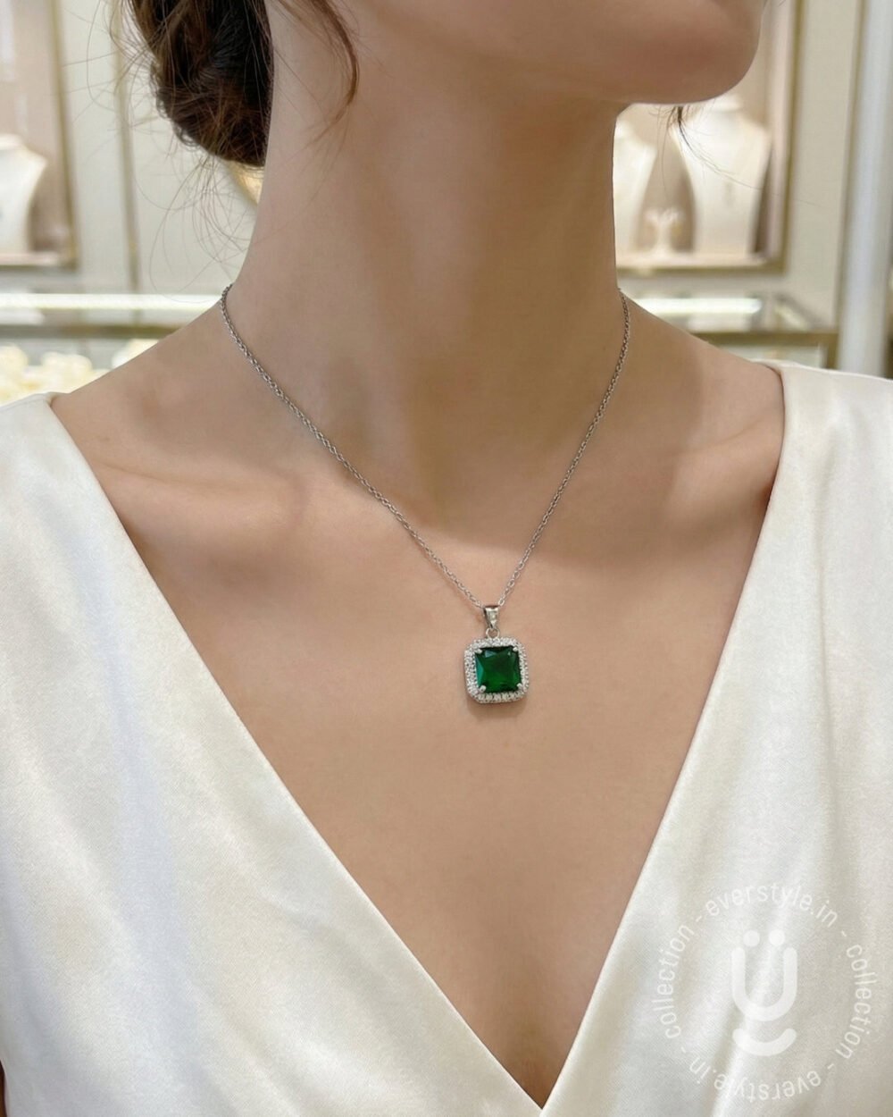 Anti-Tarnish Silver Green Stone Pendant Necklace