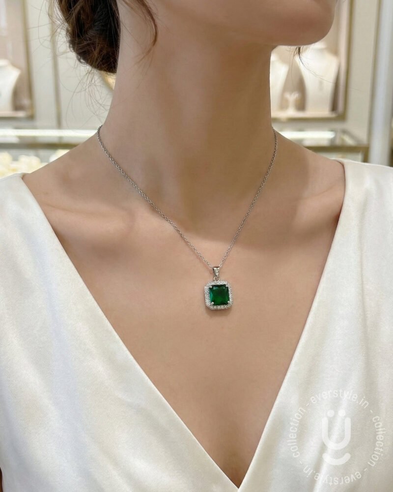 Anti-Tarnish Silver Green Stone Pendant Necklace