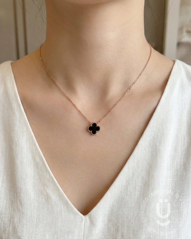 Anti-Tarnish Rose Gold Clover Black Pendant Necklace