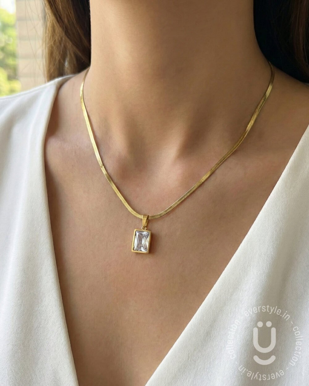 Anti-Tarnish Gold White Stone Pendant Necklace