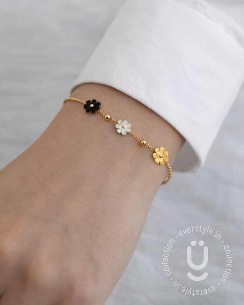 Anti-Tarnish Flower Adjustable Bracelet