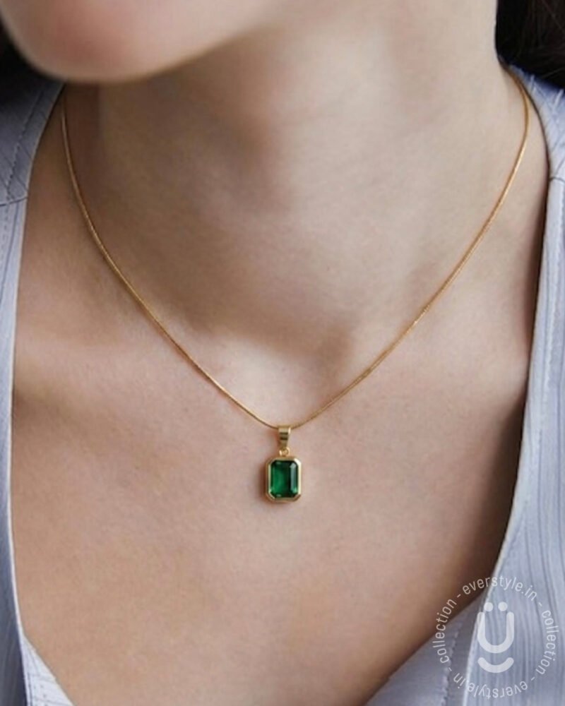 Anti-Tarnish Gold Green Stone Pendant Necklace